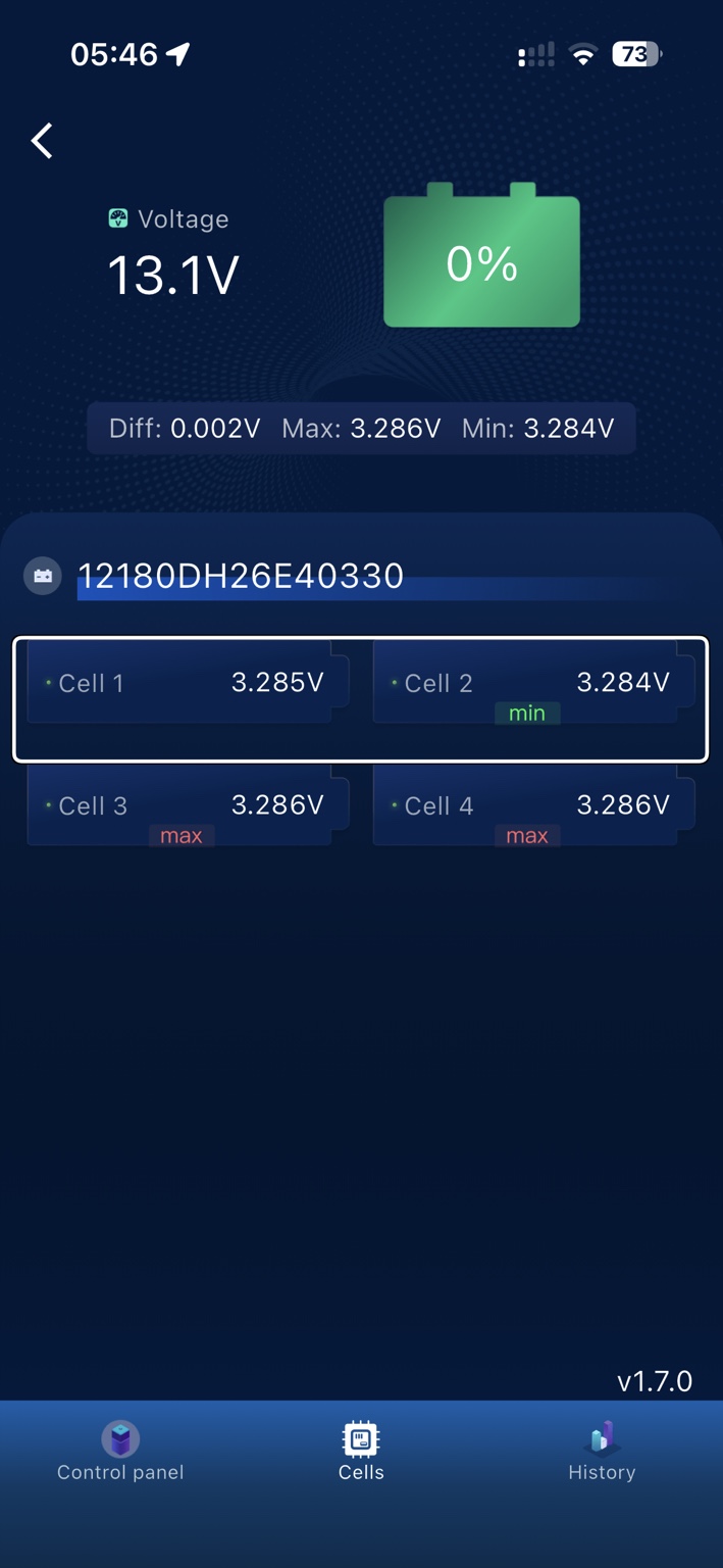 Screenshot der Ultimatron-BMS-App beim ersten Test. Gesamtspannung 13,1 Volt; die vier Zellspannungen liegen zwischen 3,284 und 3,286 Volt, die Differenz beträgt 0,002 Volt.